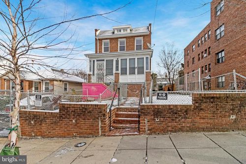 921 48th St Ne, WASHINGTON, DC, 20019-3750 | Card Image