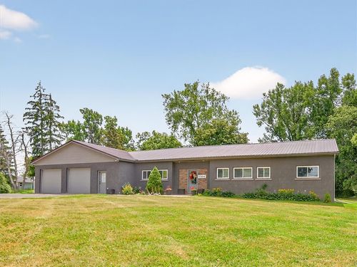 11084 Maple Ridge Rd, Medina, NY, 14103-9543 | Card Image