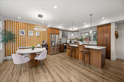 {{alt}} | Card Image