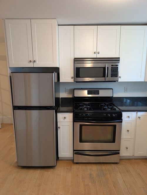 apt-6-4 Webster St, Somerville, MA, 02145-3223 | Card Image