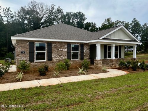 32 Crown Dr, Lucedale, MS, 39452-5264 | Card Image