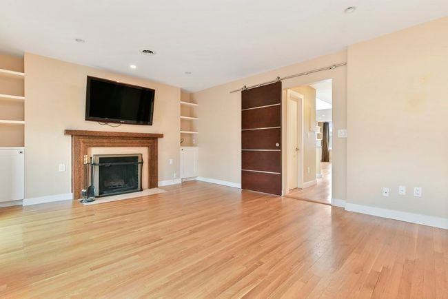 APT-4 - 382 Marlborough St, Condo with 3 bedrooms, 2 bathrooms and 1 parking in Boston MA | Image 10