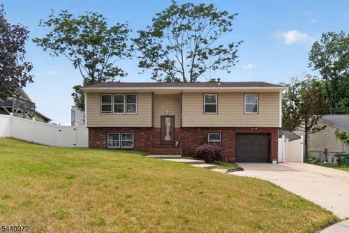 21 Ash Rd, Edison, NJ, 08817-4801 | Card Image