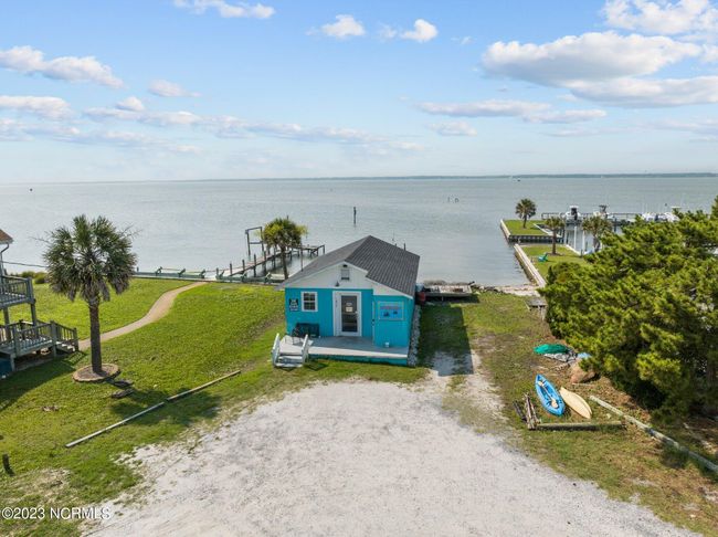 Waterfront Building | Image 7