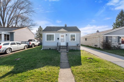 30752 Brush St, Madison Heights, MI, 48071-1836 | Card Image