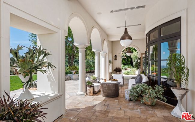 9904 Kip Dr, House other with 10 bedrooms, 22 bathrooms and null parking in Beverly Hills CA | Image 6