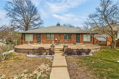 4415 Sterling Ave, Kansas City, MO, 64133-1854 | Card Image