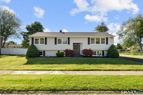 47 Williamson Rd, Hamden, CT, 06517-2228 | Card Image