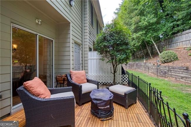 1264 Harris Commons Pl, Townhouse with 2 bedrooms, 3 bathrooms and 2 parking in Roswell GA | Image 35