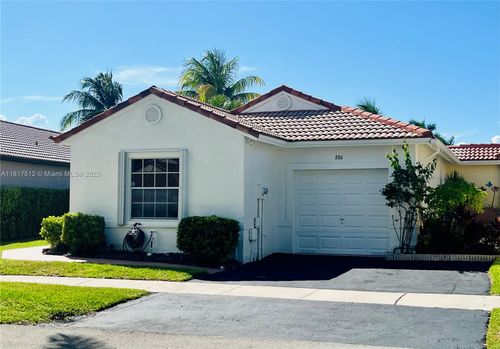 886 Sw 180th Ter, Pembroke Pines, FL, 33029-4422 | Card Image