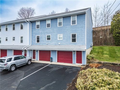 25-4 Smithfield Road, North Providence, RI, 02904 | Card Image