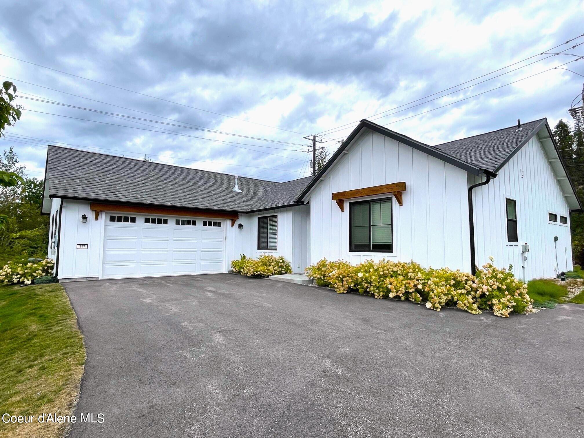 Hanson Ct, Dover, ID 83825