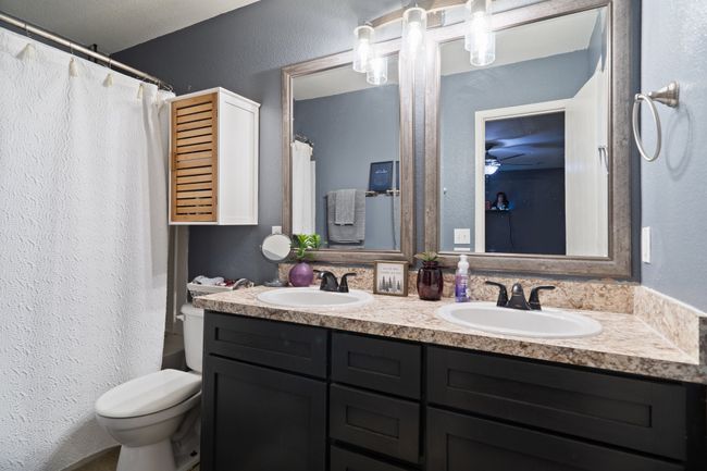 8808 Sagebrush Trl, House other with 4 bedrooms, 3 bathrooms and null parking in Cross Roads TX | Image 14