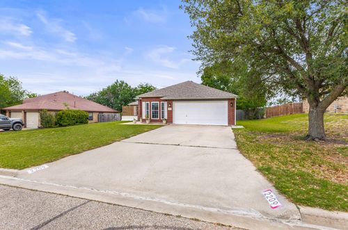 2209 Creek Dr, Harker Heights, TX, 76548-2075 | Card Image