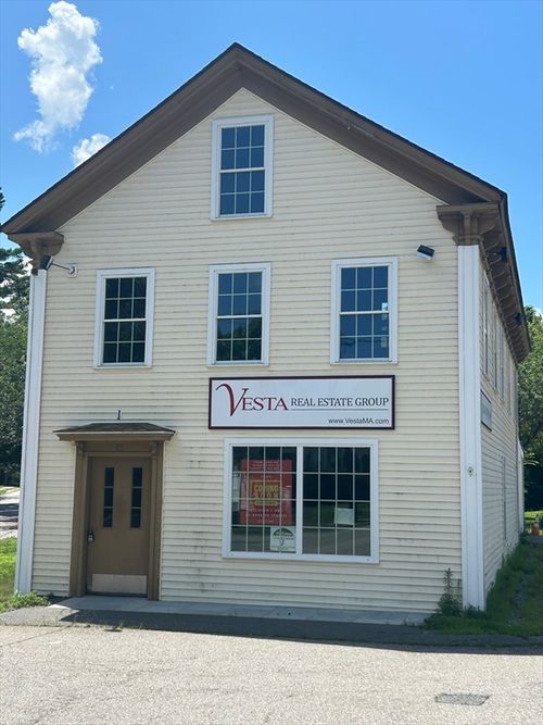 15 Winthrop St, Holliston, MA, 01746-2315 | Card Image