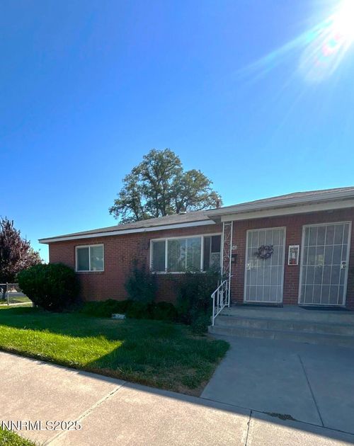 240 18th St, Sparks, NV, 89431-4812 | Card Image