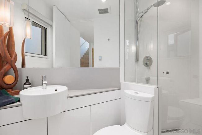 1729 Coast Blvd, Condo with 1 bedrooms, 2 bathrooms and 2 parking in Del Mar CA | Image 9