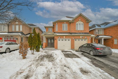 11 Murphy Rd, Brampton, ON, L6S0B1 | Card Image