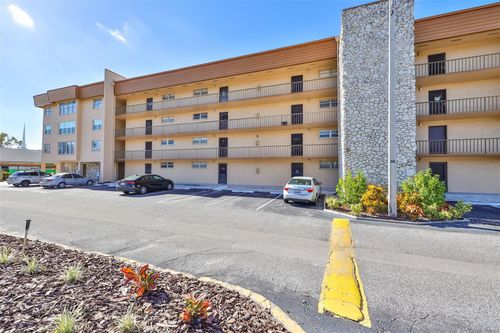 unit-147-5820 N Church Ave, TAMPA, FL, 33614-5641 | Card Image