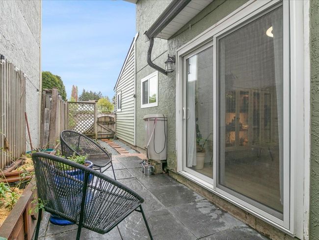 19431 61 Avenue, House other with 4 bedrooms, 1 bathrooms and 5 parking in Surrey BC | Image 21
