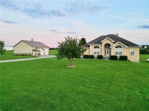 20680 Lemon Ln, Sedalia, MO, 65301-8739 | Card Image