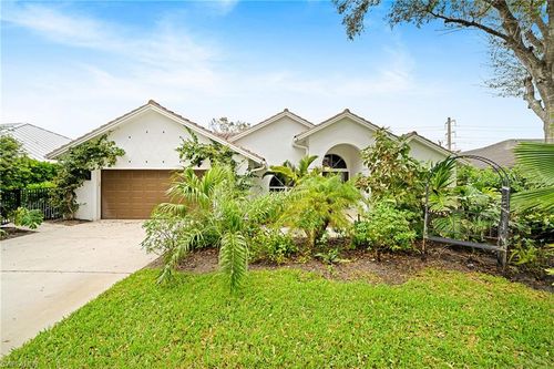 8139 Las Palmas Way, NAPLES, FL, 34109-7136 | Card Image
