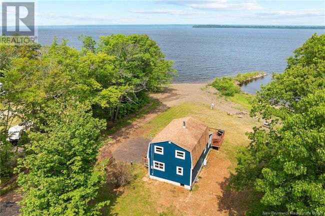 466 Cumberland Point Rd, Home with 4 bedrooms, 2 bathrooms and null parking in Cumberland Bay NB | Image 46