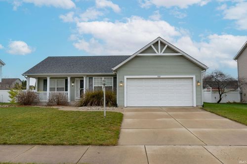 501 Shepherds Cove Dr, Osceola, IN, 46561-8880 | Card Image