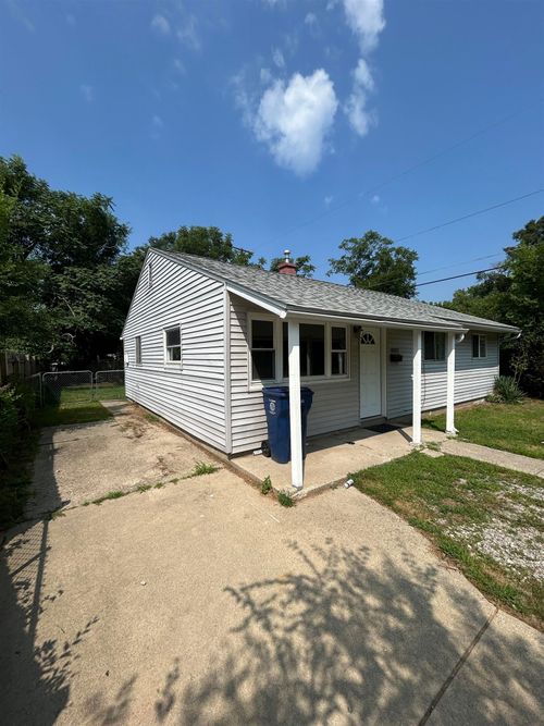 4907 Delta Dr, Flint, MI, 48506-1842 | Card Image