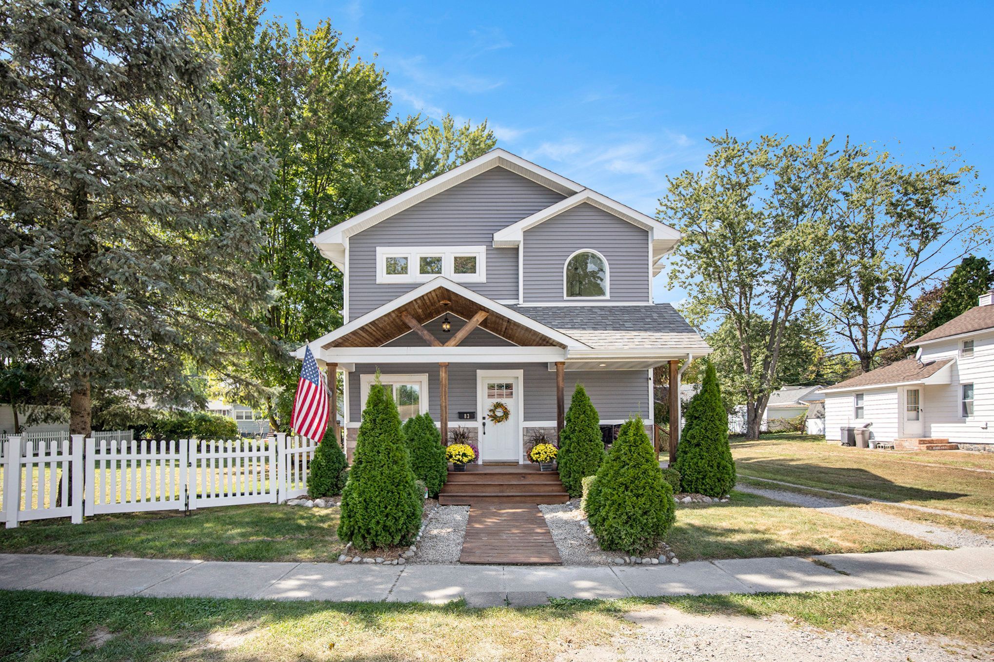 Andrews St, Lake Orion, MI 48362