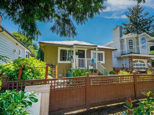 4702 Clarendon St, Vancouver, BC, V5R3J1 | Card Image