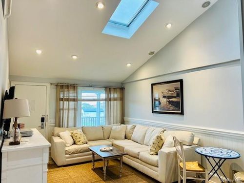 905-231 Dune Rd, Westhampton Beach, NY, 11978-3005 | Card Image