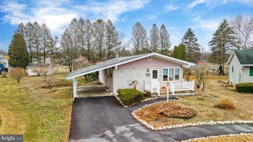 107 Stonecrest Dr, Moosic, PA, 18507-1159 | Card Image