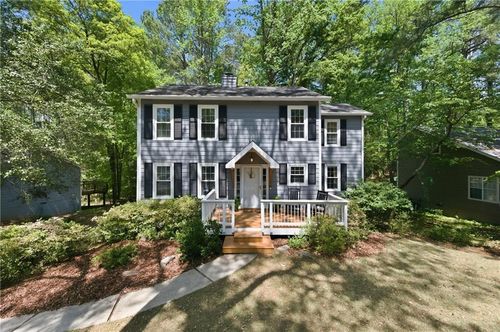 450 Tyson Cir, Roswell, GA, 30076-2211 | Card Image
