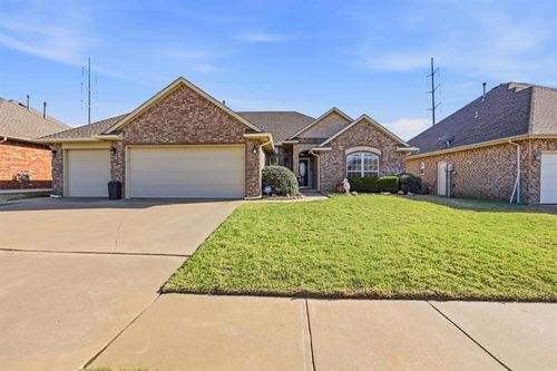 9032 Nw 79th Ter, Yukon, OK, 73099-8819 | Card Image