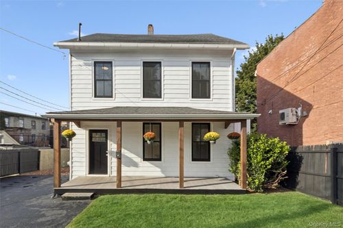 10 South St, Beacon, NY, 12508-2820 | Card Image