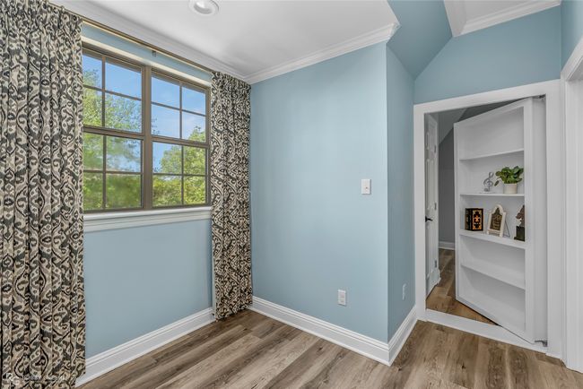 Hallway to the private office or extra playroom. | Image 29