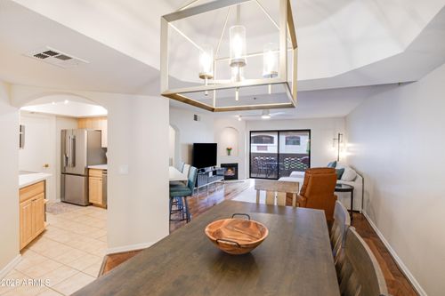 444-5104 N 32nd St, Phoenix, AZ, 85018-1473 | Card Image