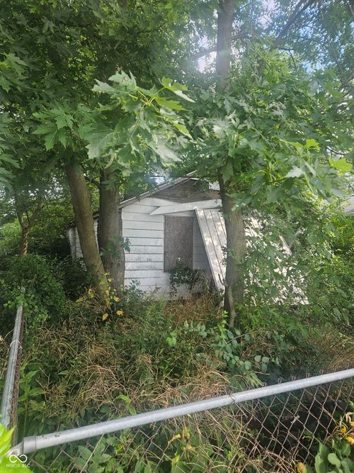 2910 E Ave, New Castle, IN, 47362-3001 | Card Image