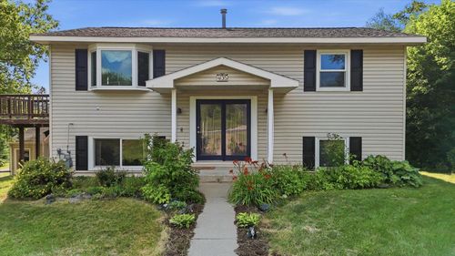 405 Sw 1st Ave, Grand Rapids, MN, 55744-3823 | Card Image