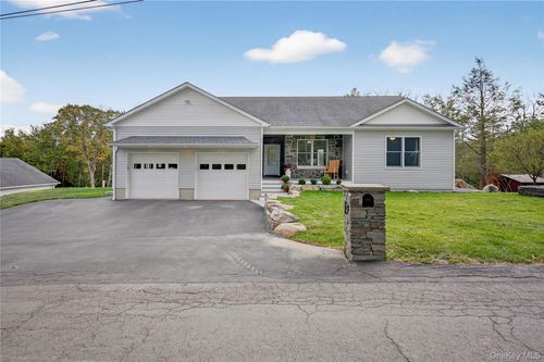 3 Old Westbrookville Rd, Wurtsboro, NY, 12790-2033 | Card Image