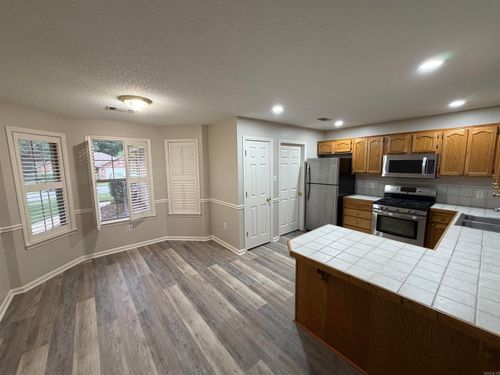 2921 Henson Pl, Bryant, AR, 72022-9117 | Card Image