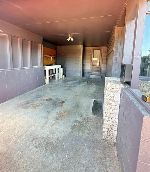 1020 E Walnut St, Altus, OK, 73521-5643 | Card Image