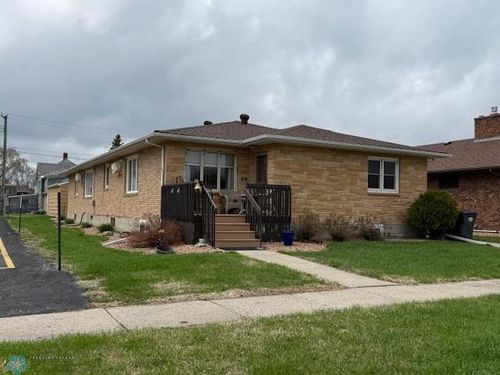 319 5th St N, Wahpeton, ND, 58075-4434 | Card Image