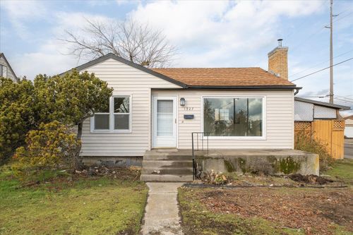 1327 E Lacrosse Ave, Spokane, WA, 99207-3055 | Card Image