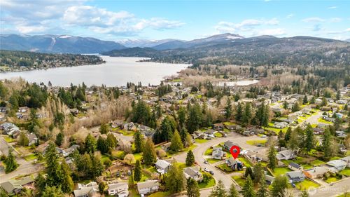 2825 E Crestline Dr, Bellingham, WA, 98226-4255 | Card Image