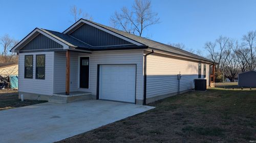 1015 E Glezen St, Petersburg, IN, 47567-1005 | Card Image