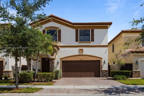 10075 Nw 86th Ter, Doral, FL, 33178-2638 | Card Image
