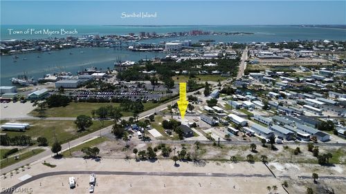 41 Helen Ln, FORT MYERS BEACH, FL, 33931-2940 | Card Image