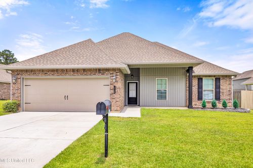 13248 River Bluff Dr, D'Iberville, MS, 39540-9167 | Card Image